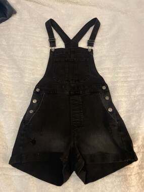 Juniors Distressed Black Denim Shortalls Size M 7-9